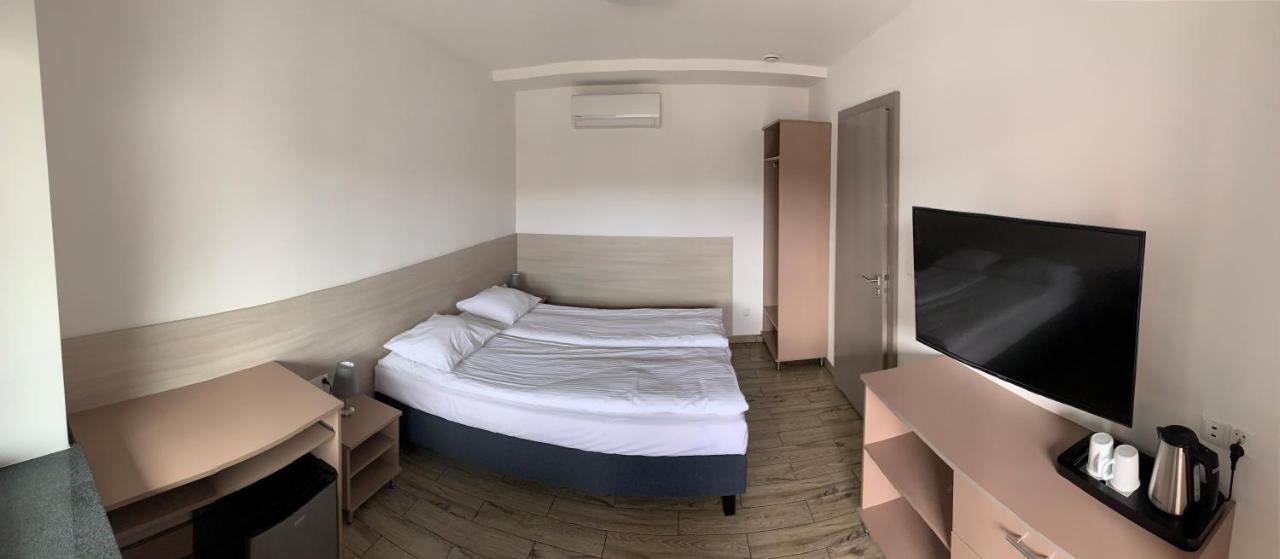 Ludowa Restauracja & Noclegi Kietrz Kültér fotó
