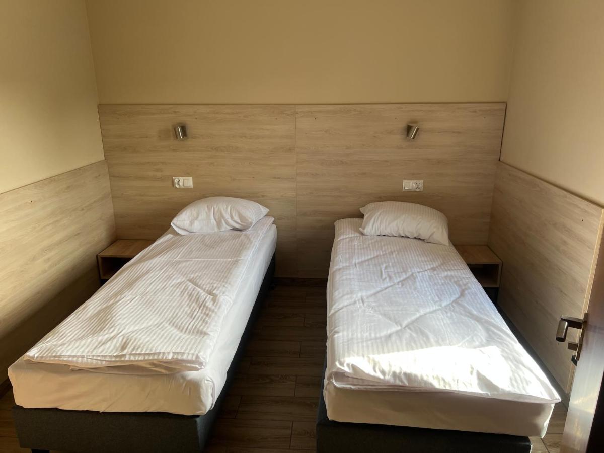 Ludowa Restauracja & Noclegi Kietrz Kültér fotó